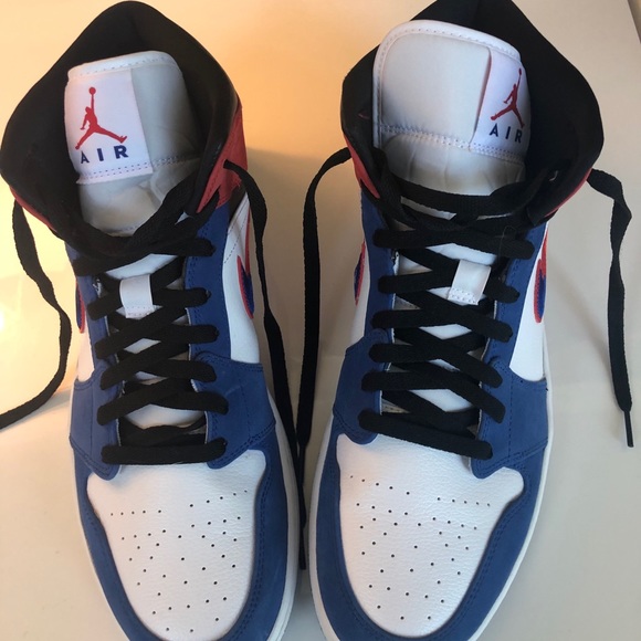 Jordan Other - Air Jordan 1 mid Se